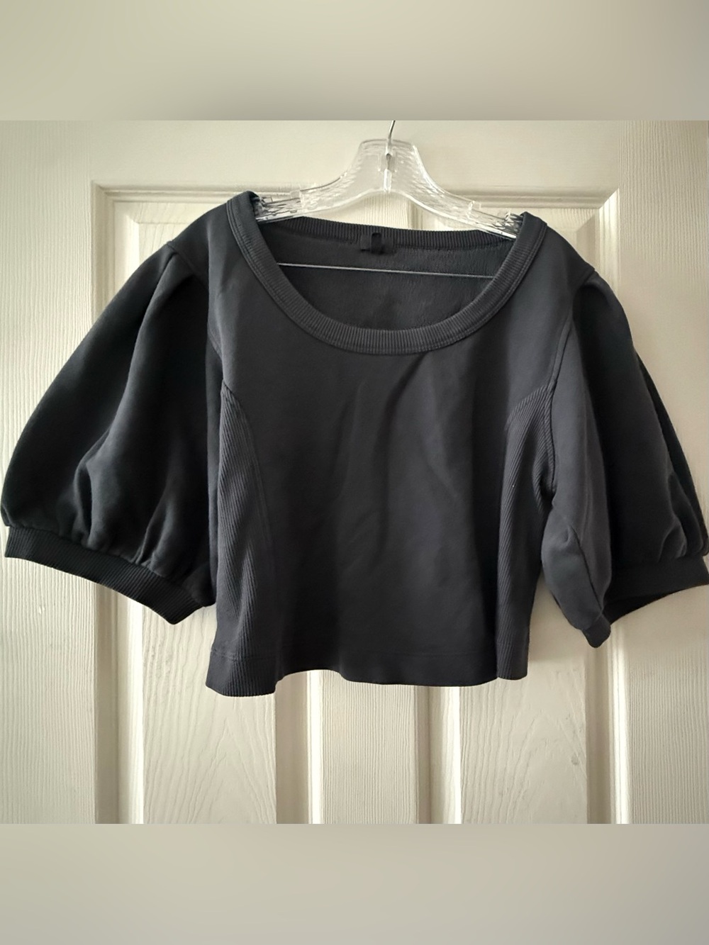 Women's Short Puff Sleeve Top - Black